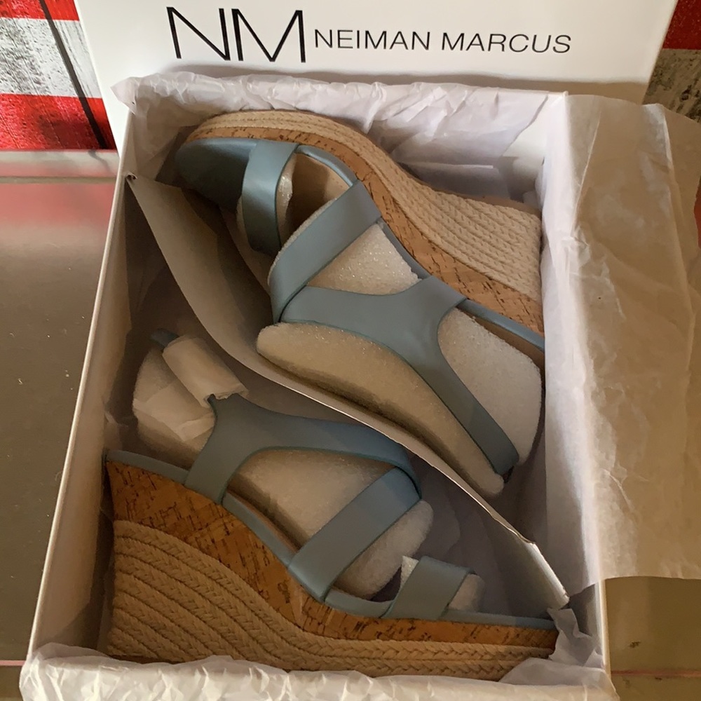 NIB Neiman Marcus Blue Wedges 8 💙 - Picture 7 of 7